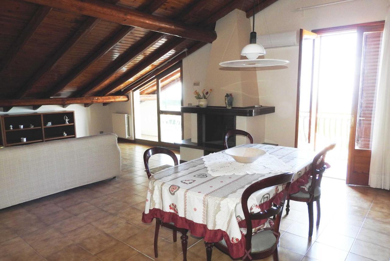 Ferienwohnung Mansarda Sul Mare Dei Ciclopi Aci Trezza Exterior foto