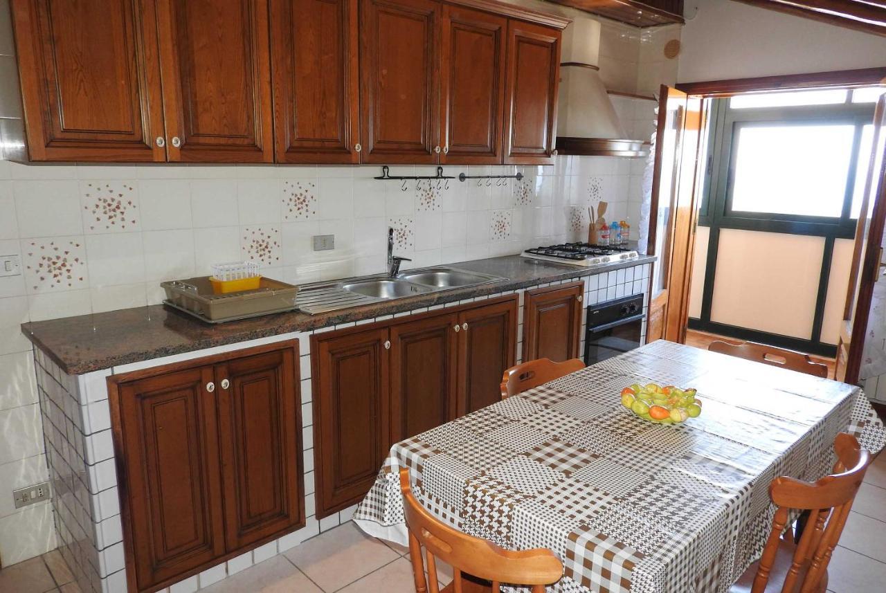 Ferienwohnung Mansarda Sul Mare Dei Ciclopi Aci Trezza Exterior foto