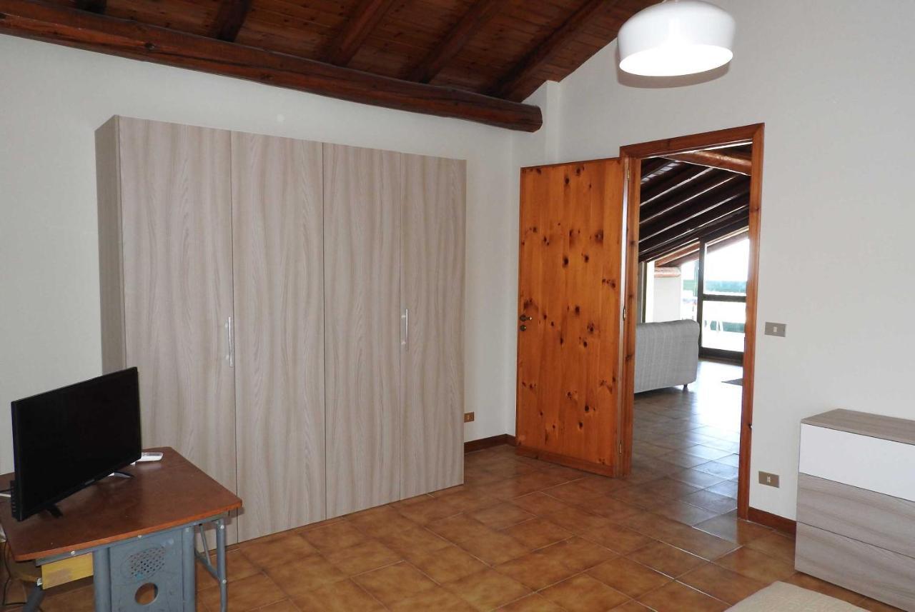 Ferienwohnung Mansarda Sul Mare Dei Ciclopi Aci Trezza Exterior foto